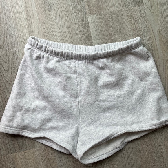 ARITZIA TNA Cozy Fleece 2” Sweatshort - Picture 1 of 4